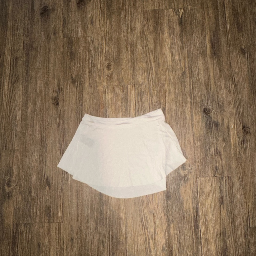 Short white Suffolk skirt